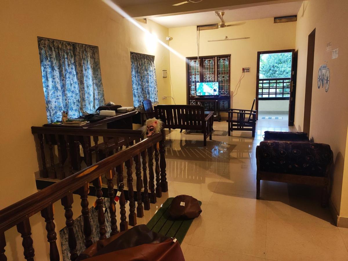 Happy Buddha Homestay Варкала Екстер'єр фото
