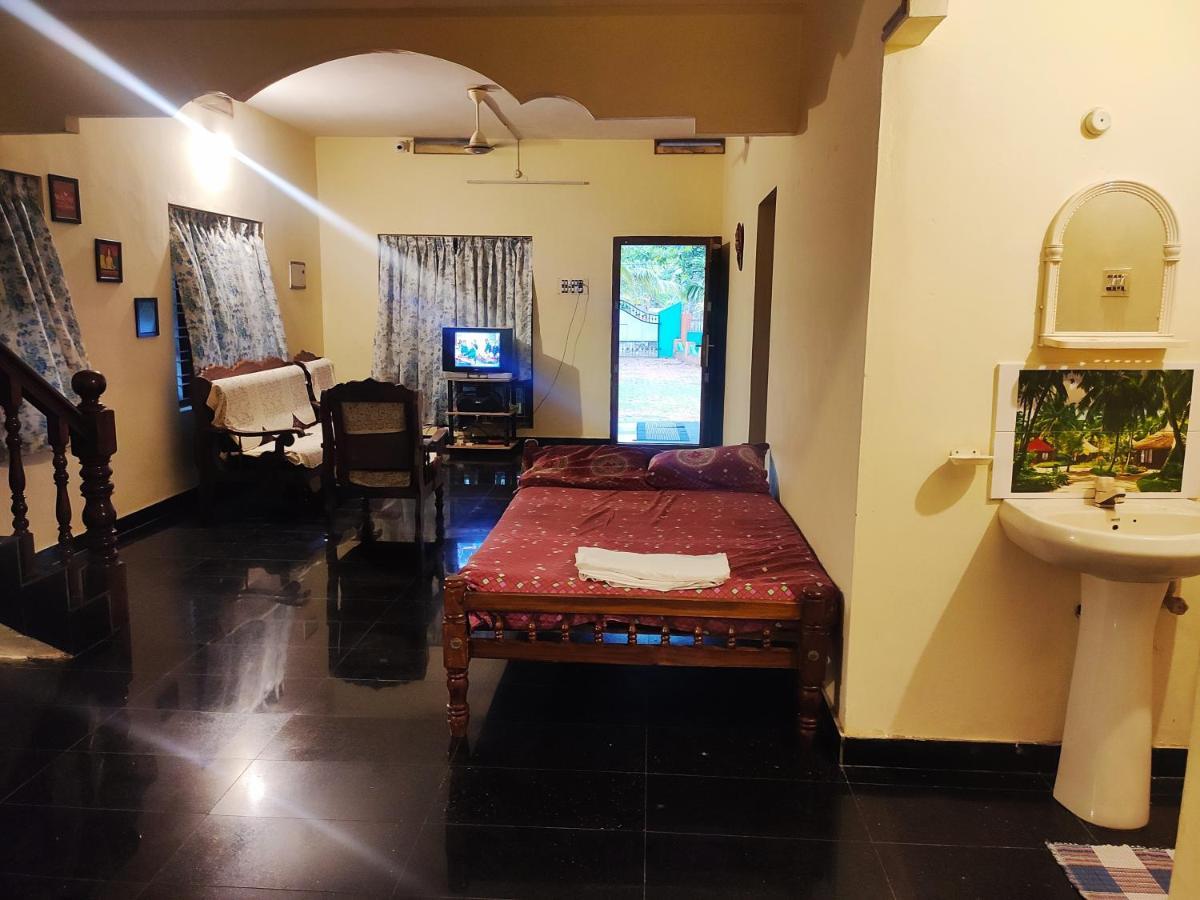 Happy Buddha Homestay Варкала Екстер'єр фото