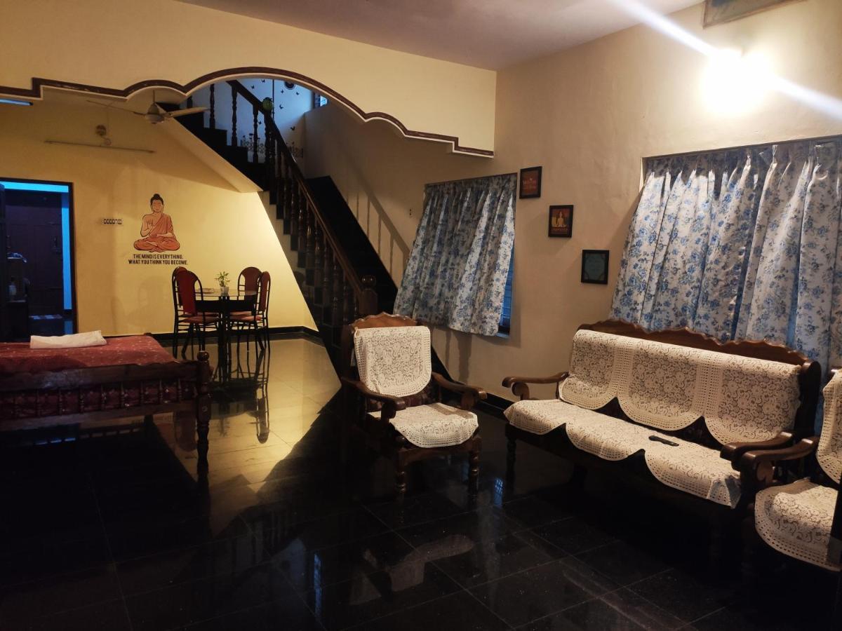 Happy Buddha Homestay Варкала Екстер'єр фото