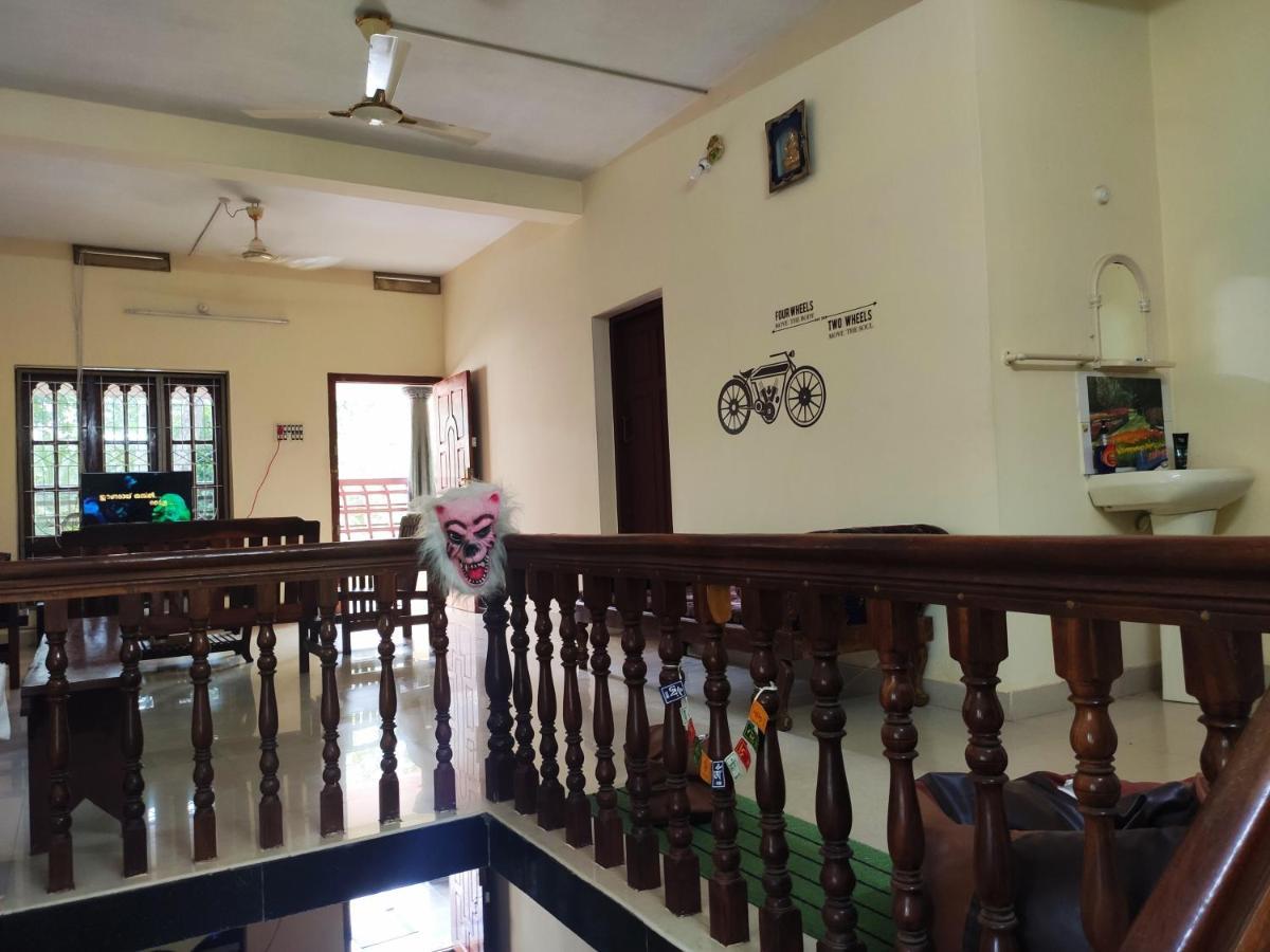 Happy Buddha Homestay Варкала Екстер'єр фото