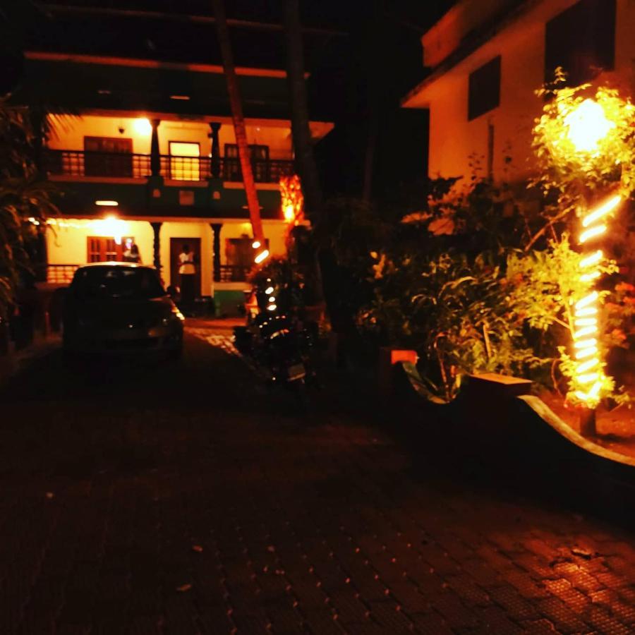 Happy Buddha Homestay Варкала Екстер'єр фото